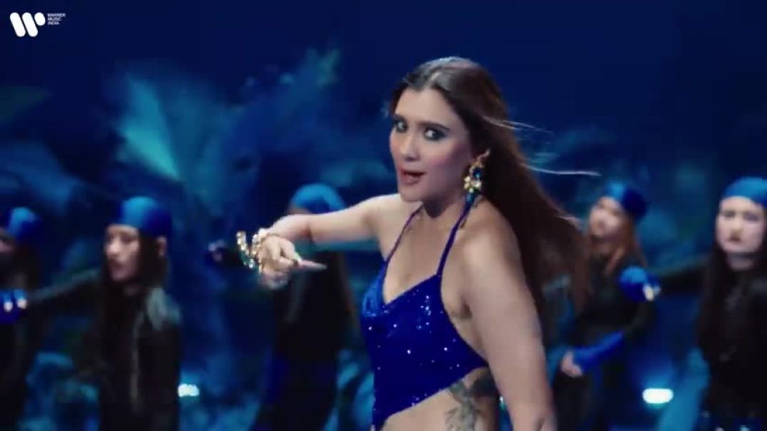⁣Paapi _ Aastha Gill &amp;amp; Puri _ Official Music Video