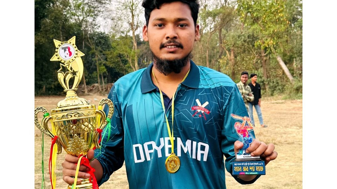 ফাইনাল ম্যাচের বাউন্ডারির মাইর